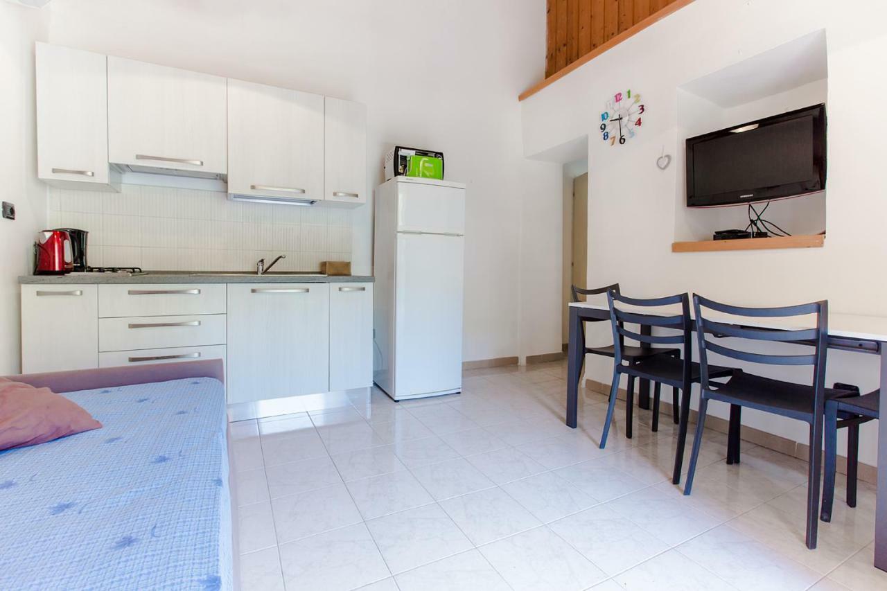 Apartments Suster Torbole Sul Garda Buitenkant foto